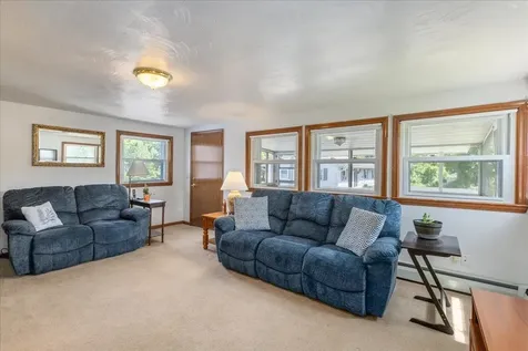 7 Wayne Street Hudson NH 03051