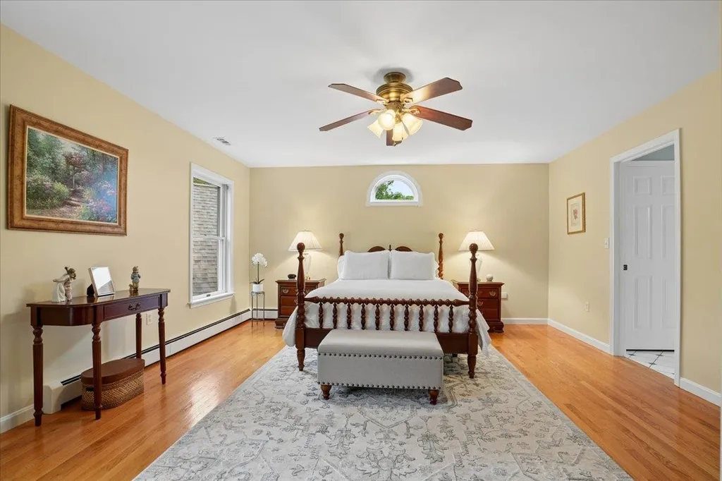 7 King James Drive Londonderry NH 03053