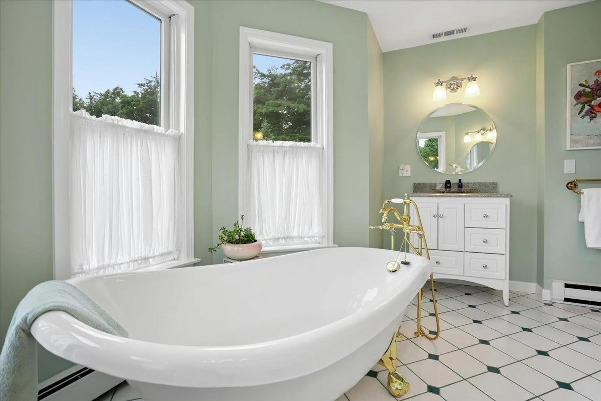 7 King James Drive Londonderry NH 03053