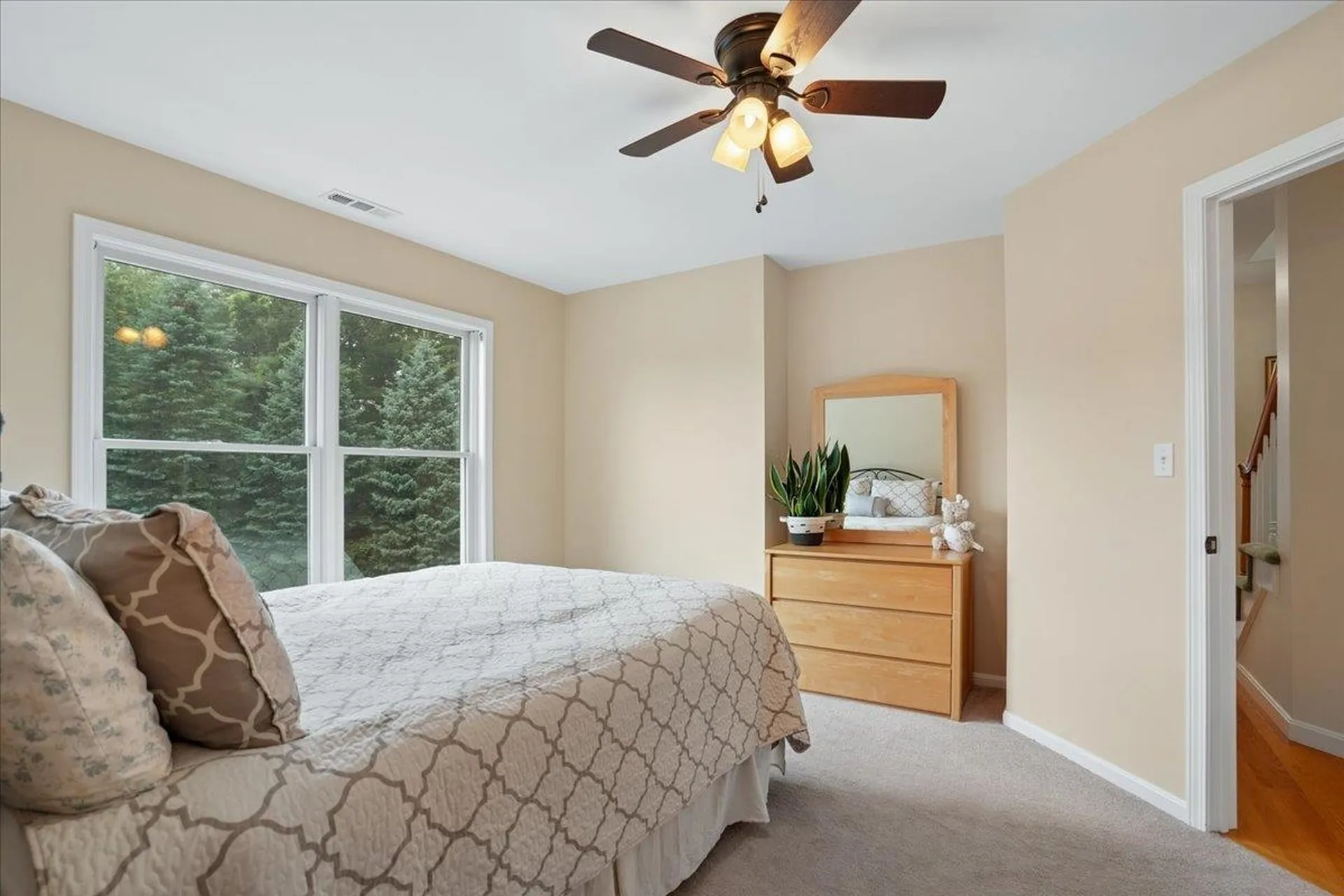 7 King James Drive Londonderry NH 03053