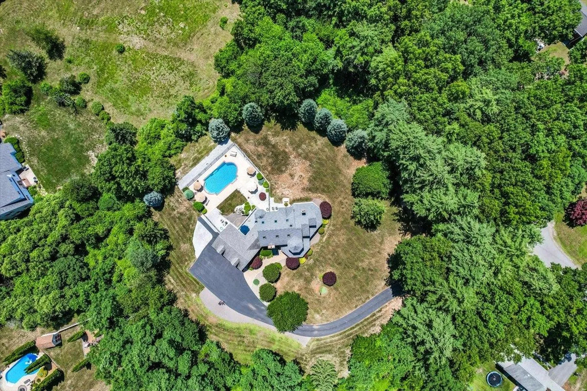 7 King James Drive Londonderry NH 03053