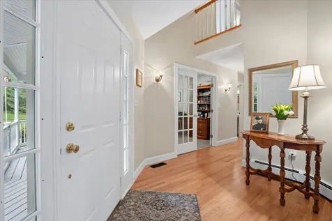 7 King James Drive Londonderry NH 03053