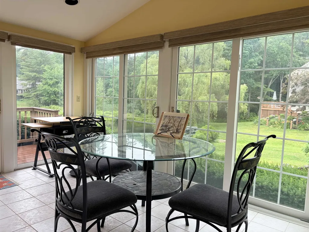 20 Peninsula Drive Stratham NH 03885