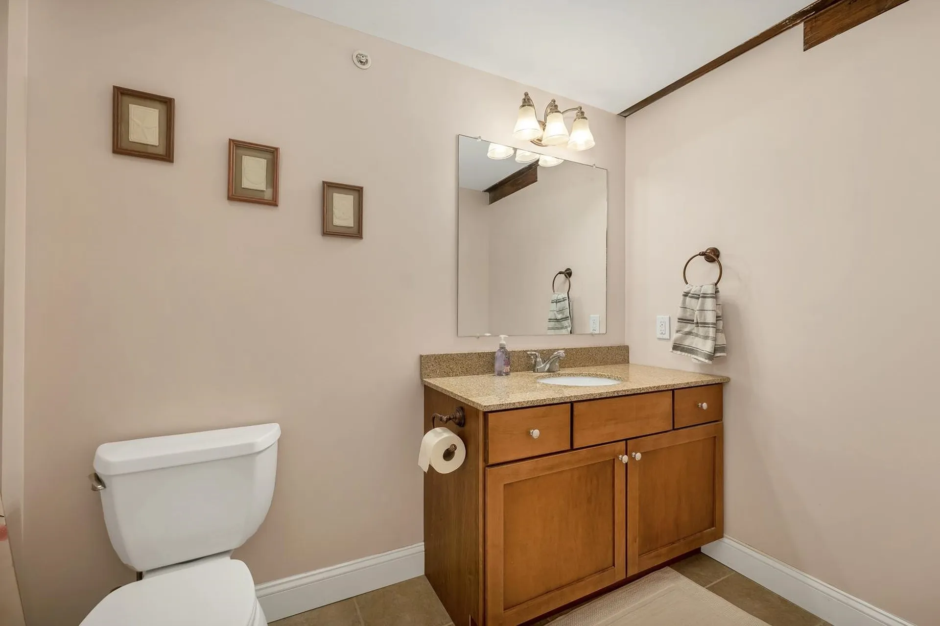48 Landing Lane Laconia NH 03246