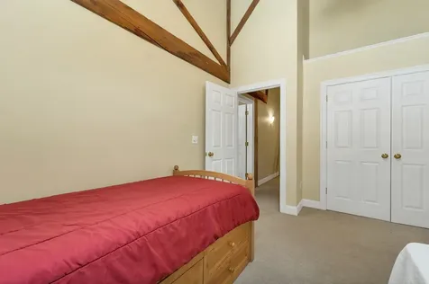 48 Landing Lane Laconia NH 03246