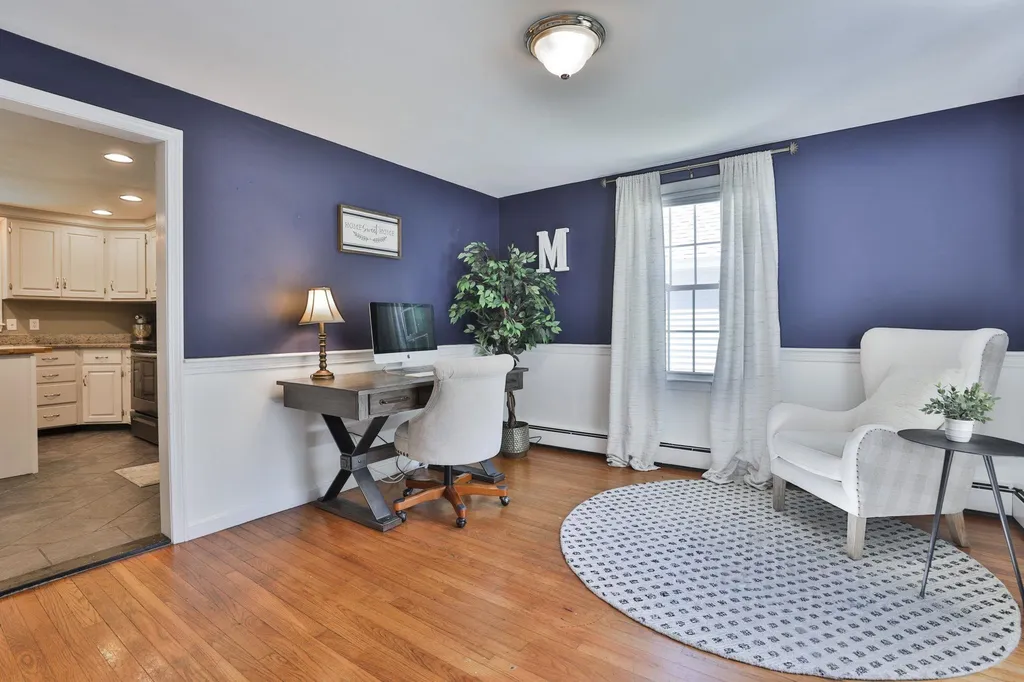 24 Beaver Brook Circle Amherst NH 03031