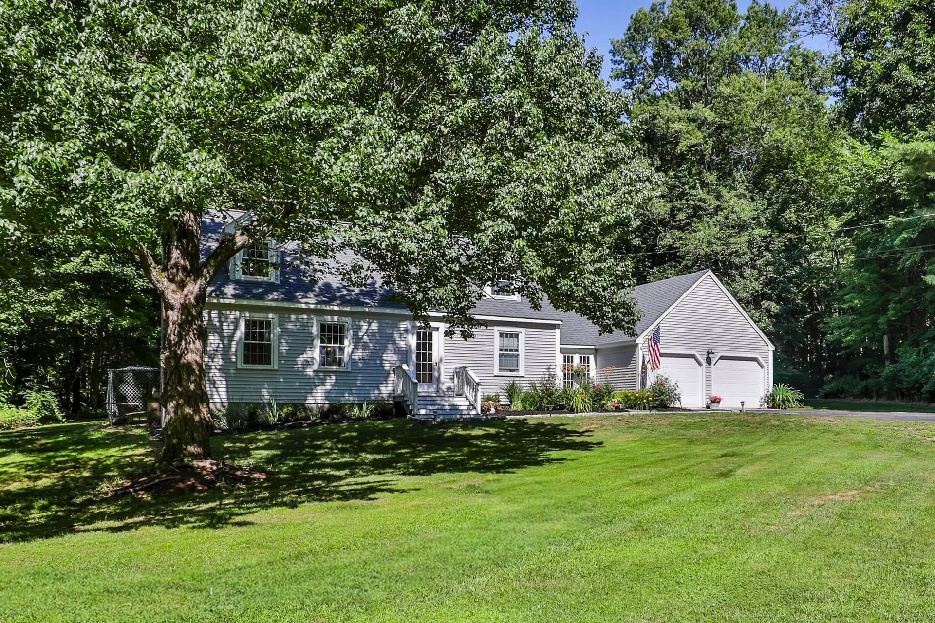 24 Beaver Brook Circle Amherst NH 03031