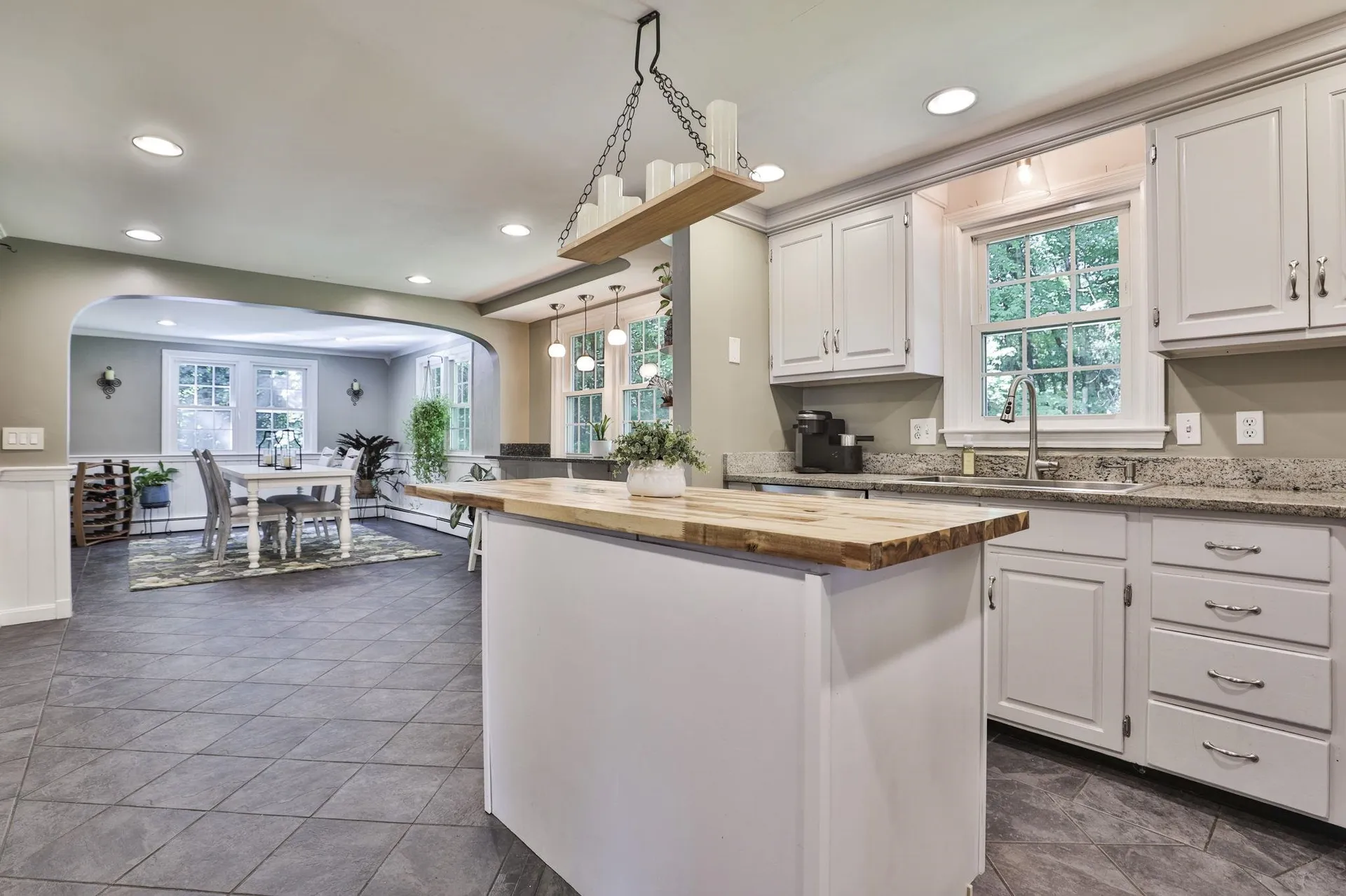 24 Beaver Brook Circle Amherst NH 03031