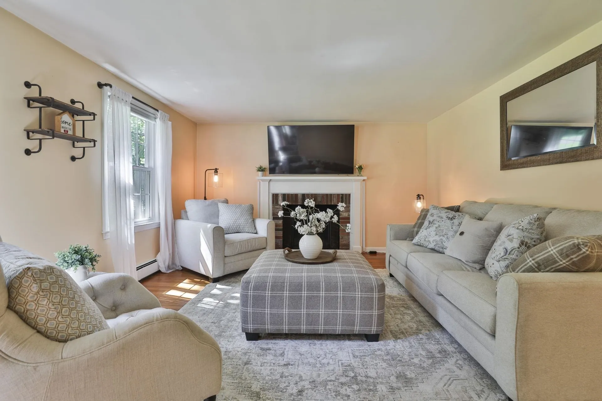 24 Beaver Brook Circle Amherst NH 03031