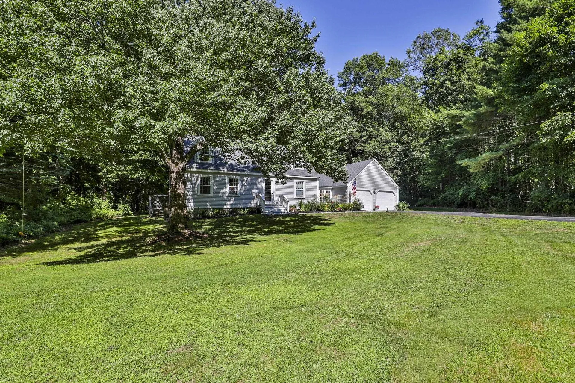 24 Beaver Brook Circle Amherst NH 03031