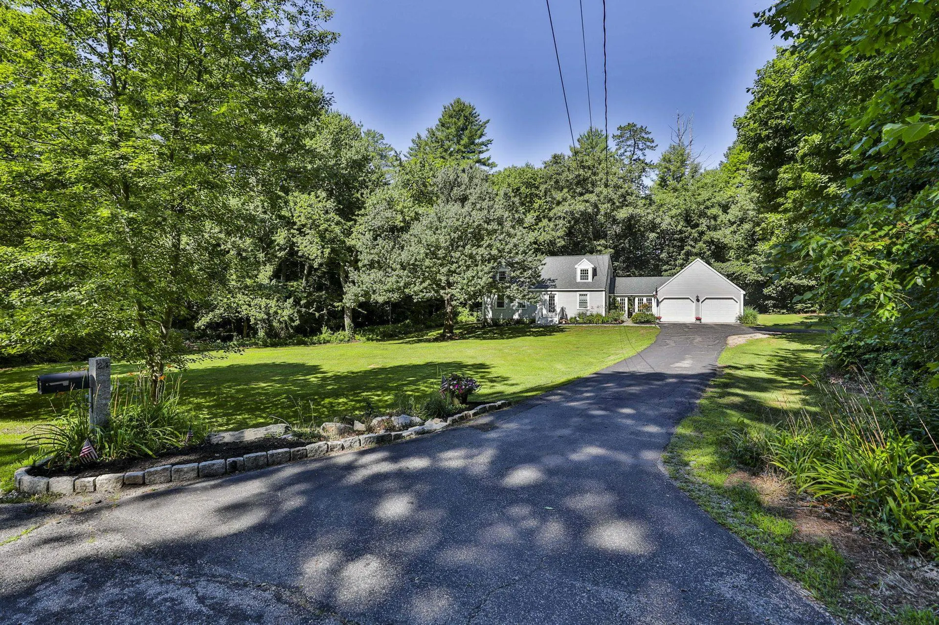 24 Beaver Brook Circle Amherst NH 03031