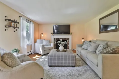 24 Beaver Brook Circle Amherst NH 03031