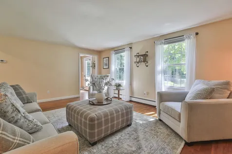 24 Beaver Brook Circle Amherst NH 03031