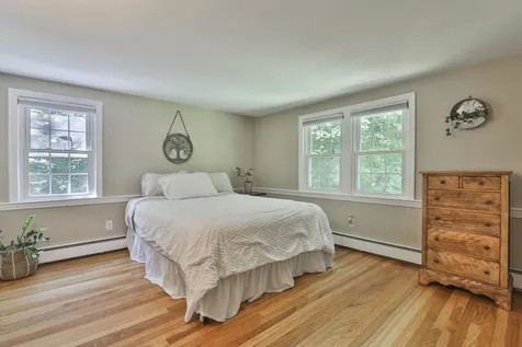 24 Beaver Brook Circle Amherst NH 03031