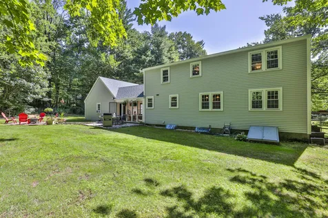 24 Beaver Brook Circle Amherst NH 03031