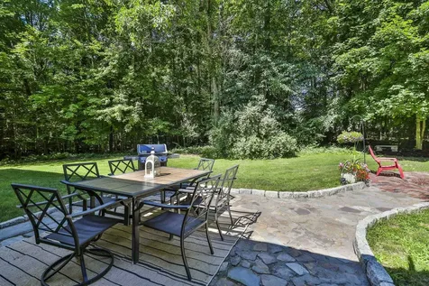 24 Beaver Brook Circle Amherst NH 03031