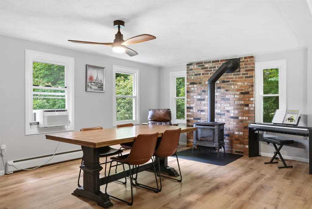 35 Salisbury Road Keene NH 03431