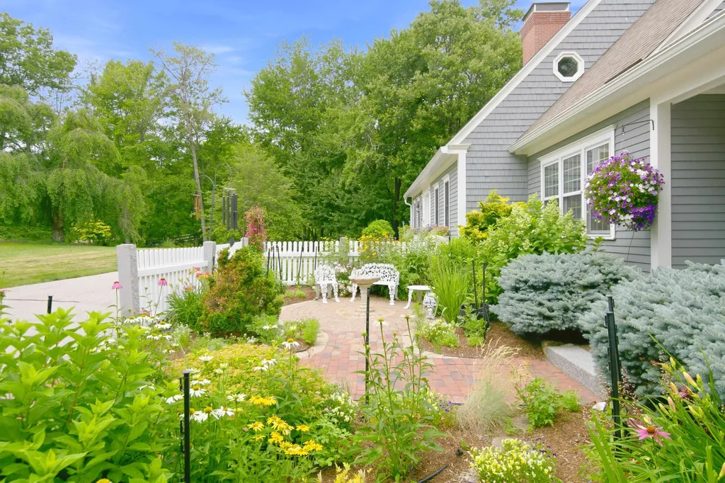 428 Clark Hill Road New Boston NH 03070