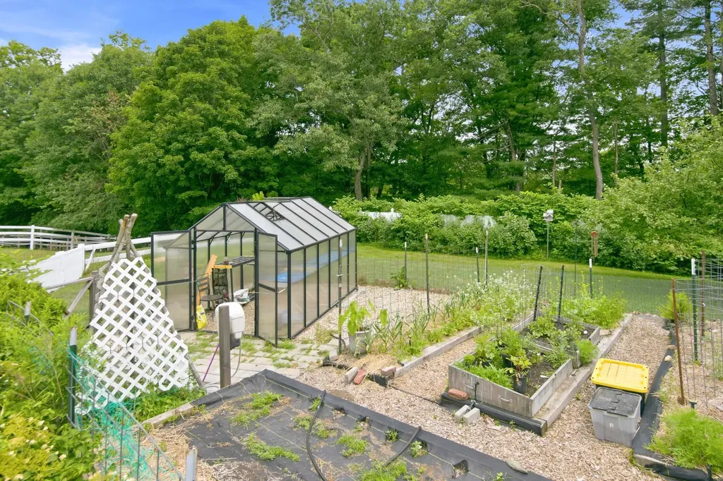 428 Clark Hill Road New Boston NH 03070