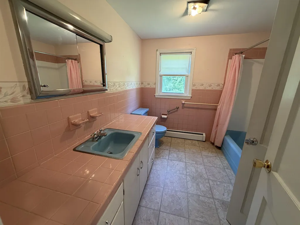 5 Ridgewood Terrace Exeter NH 03833