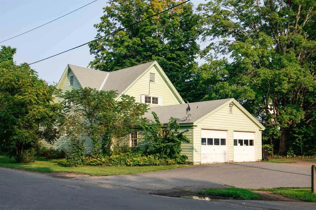 29 River Street Charlestown NH 03603