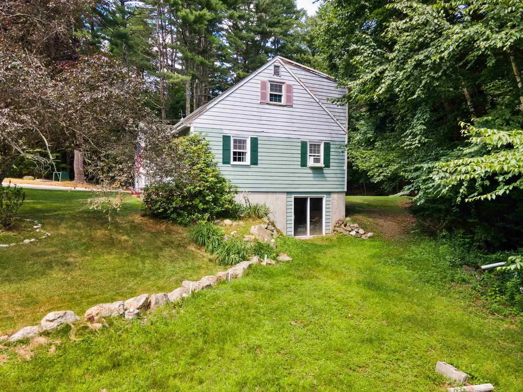 86 Mo-sett Avenue Goffstown NH 03045