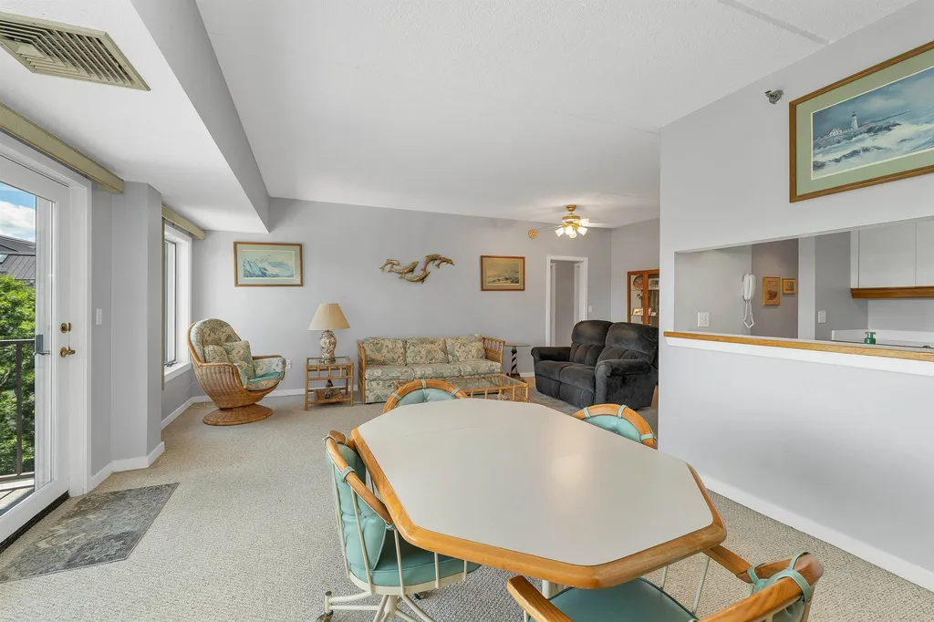12 Mt. Laurels Drive Nashua NH 03062