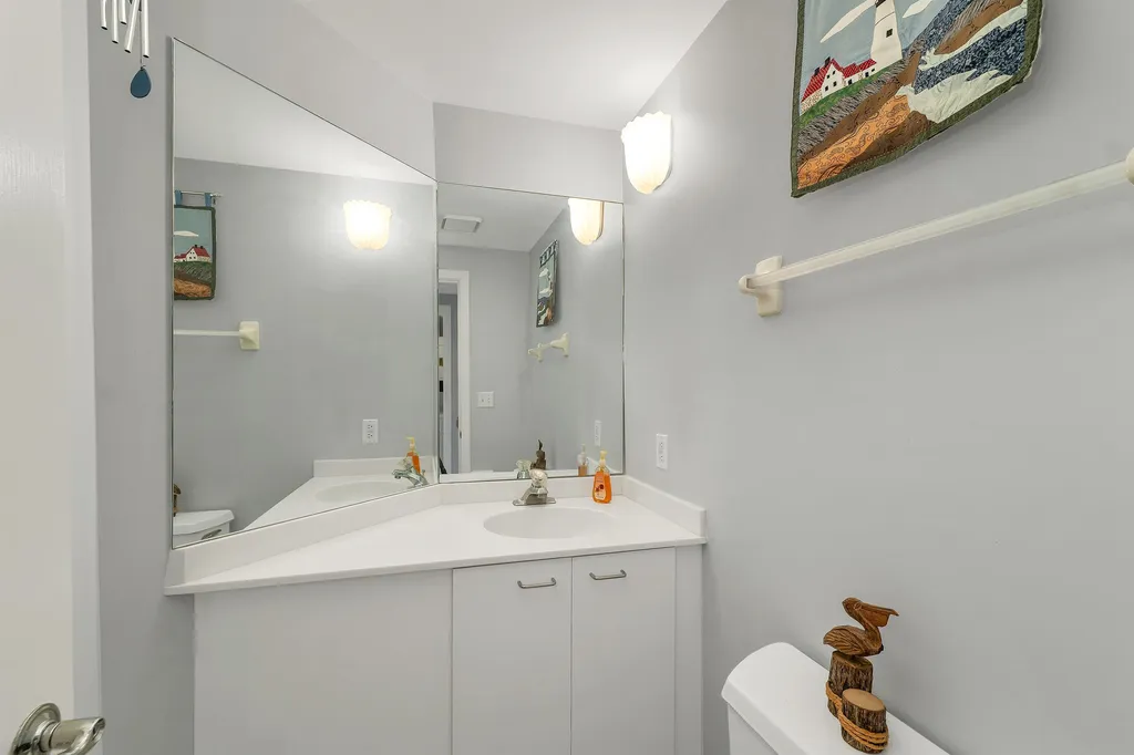 12 Mt. Laurels Drive Nashua NH 03062