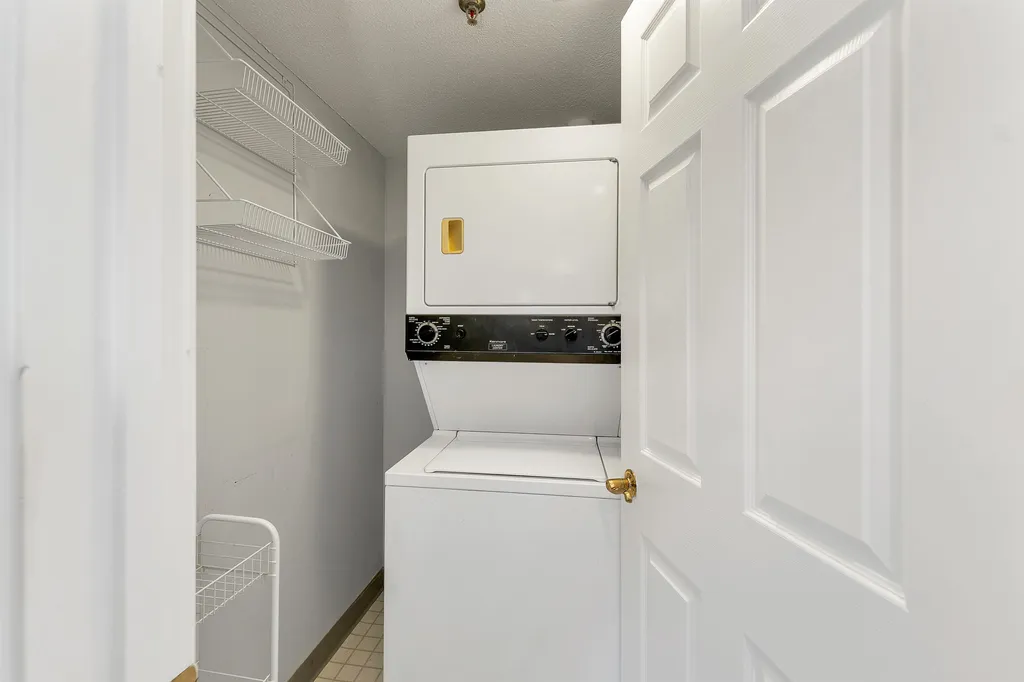 12 Mt. Laurels Drive Nashua NH 03062