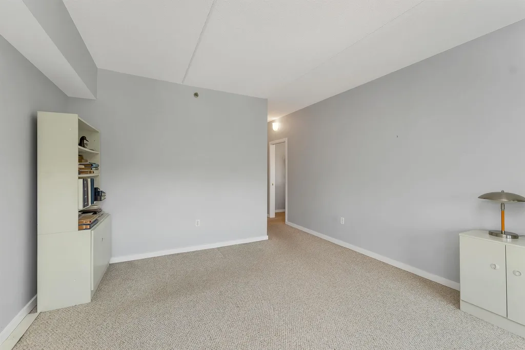 12 Mt. Laurels Drive Nashua NH 03062