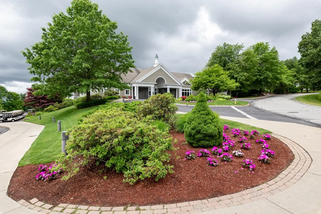 12 Mt. Laurels Drive Nashua NH 03062