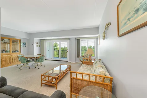 12 Mt. Laurels Drive Nashua NH 03062