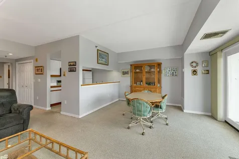 12 Mt. Laurels Drive Nashua NH 03062