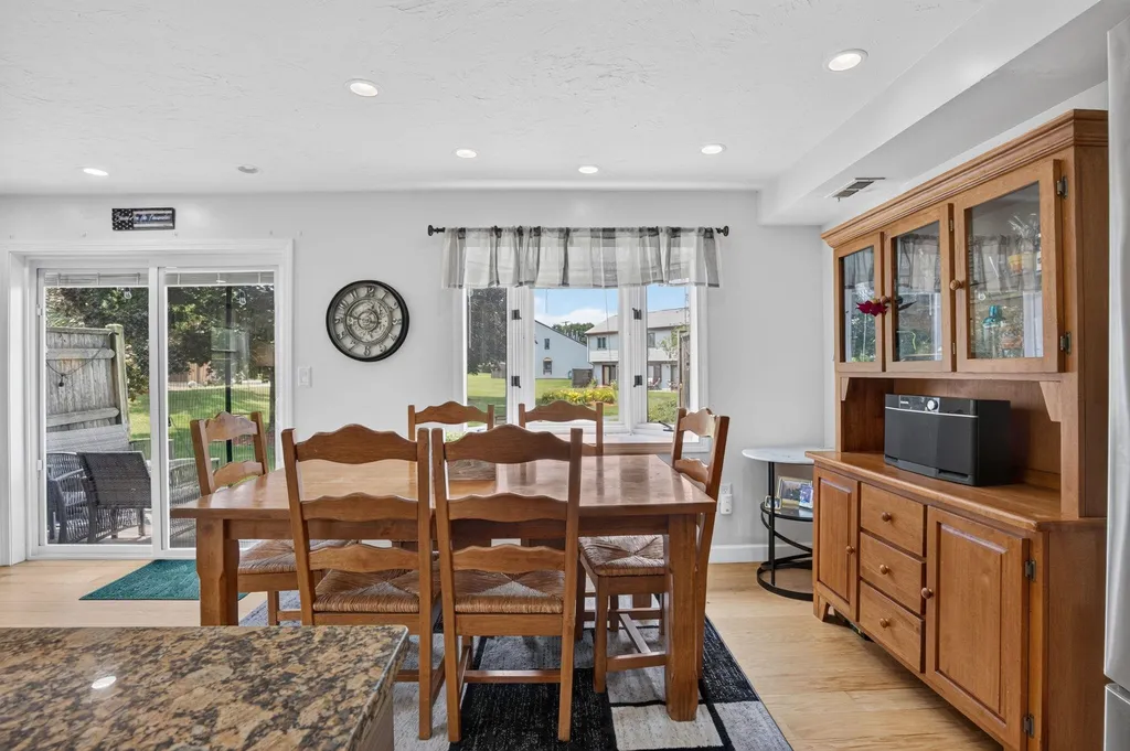 264 Stonebridge Drive Nashua NH 03063
