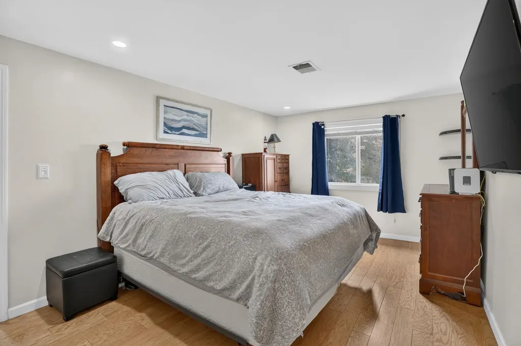 264 Stonebridge Drive Nashua NH 03063