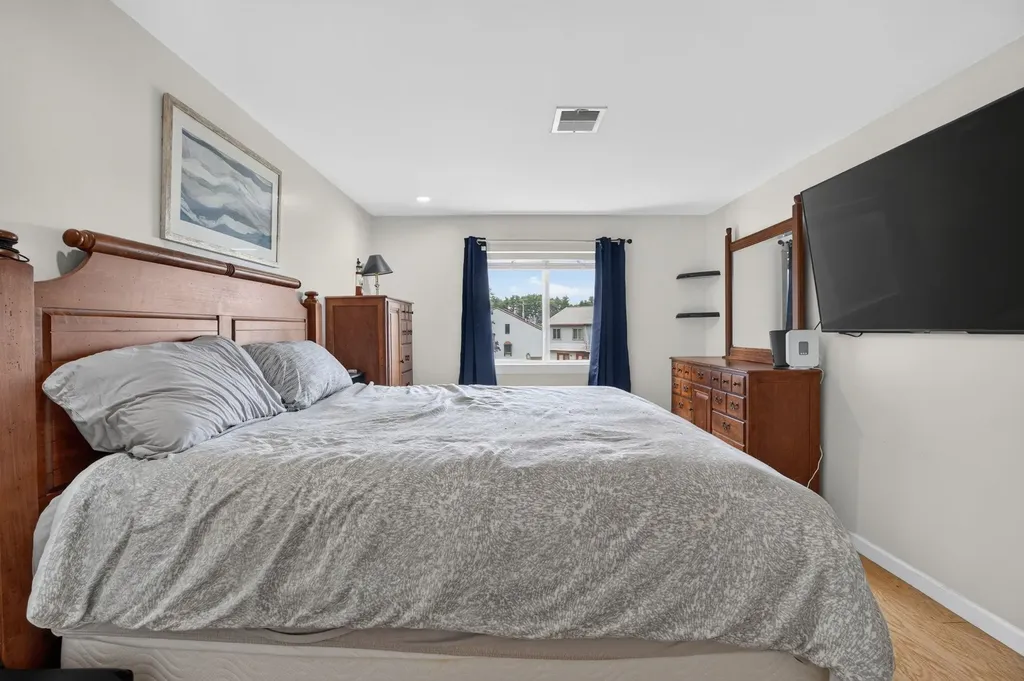 264 Stonebridge Drive Nashua NH 03063
