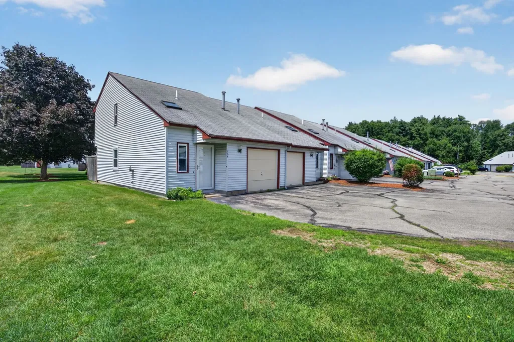 264 Stonebridge Drive Nashua NH 03063