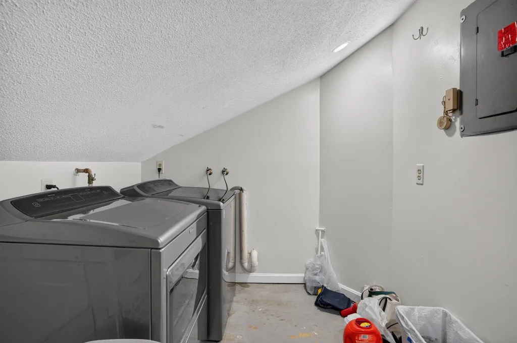 264 Stonebridge Drive Nashua NH 03063