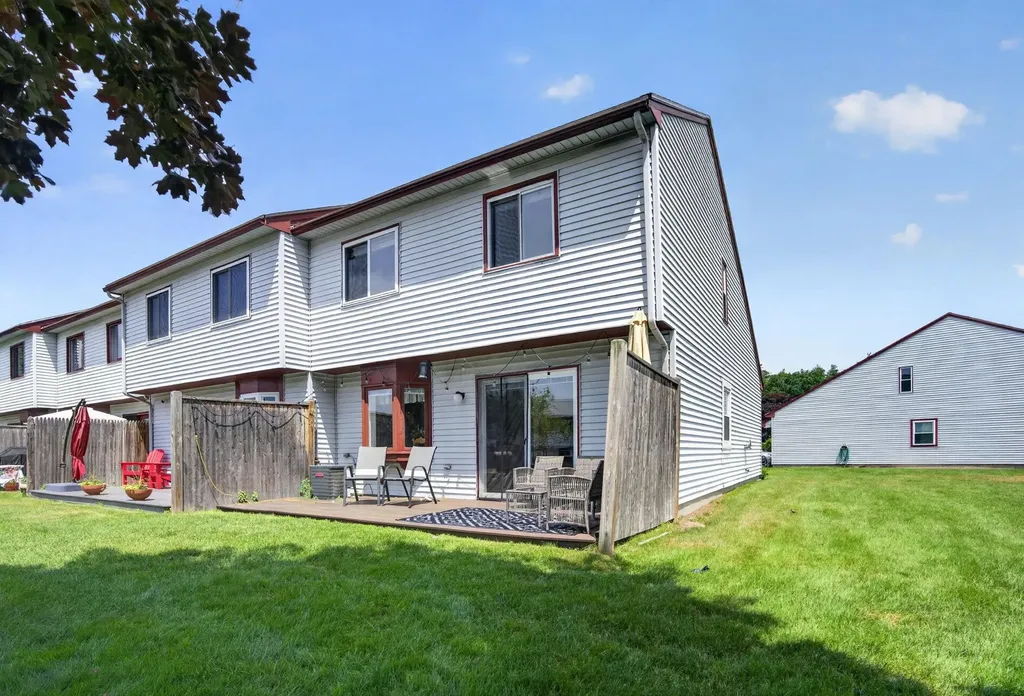 264 Stonebridge Drive Nashua NH 03063