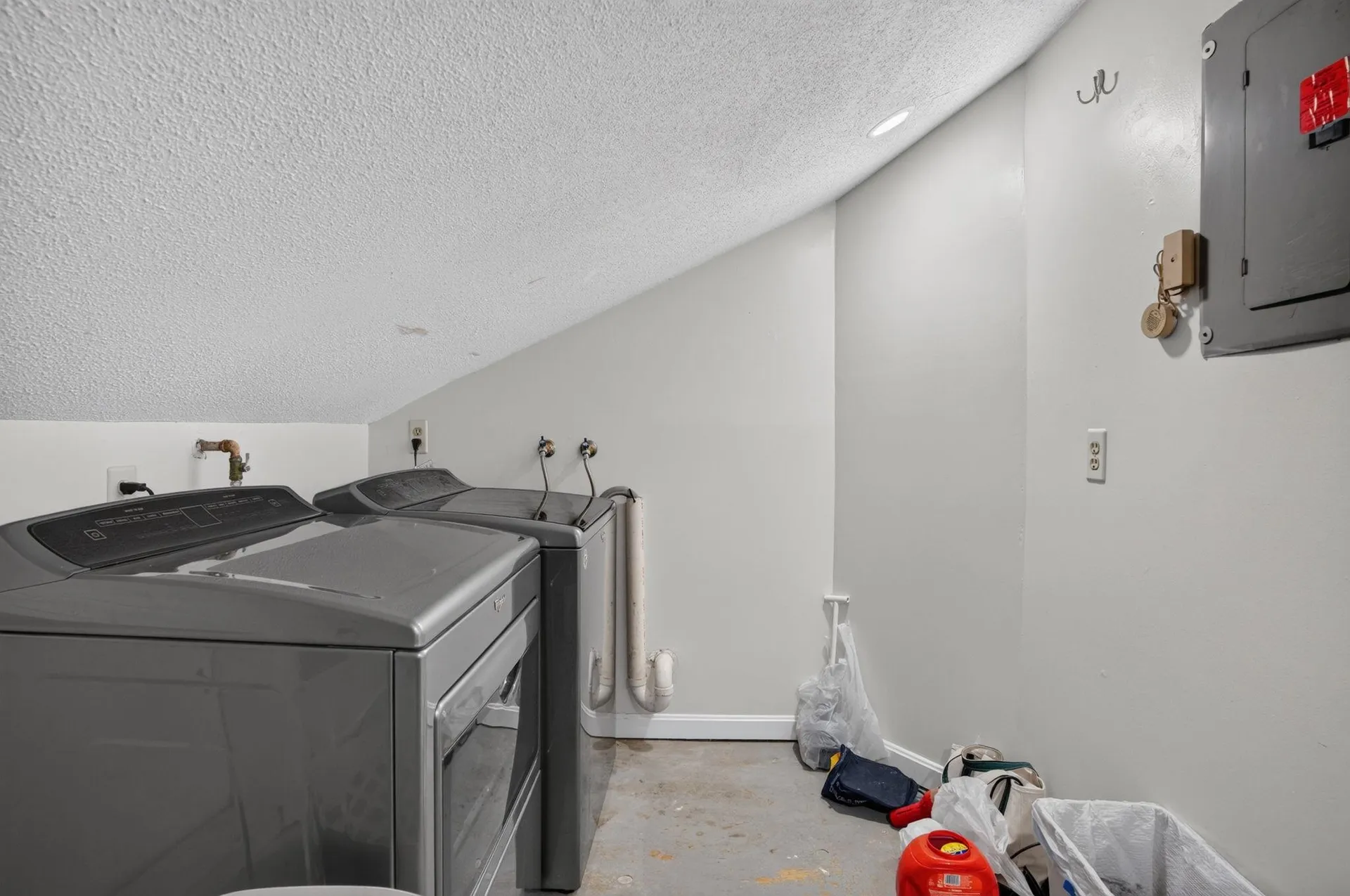 264 Stonebridge Drive Nashua NH 03063