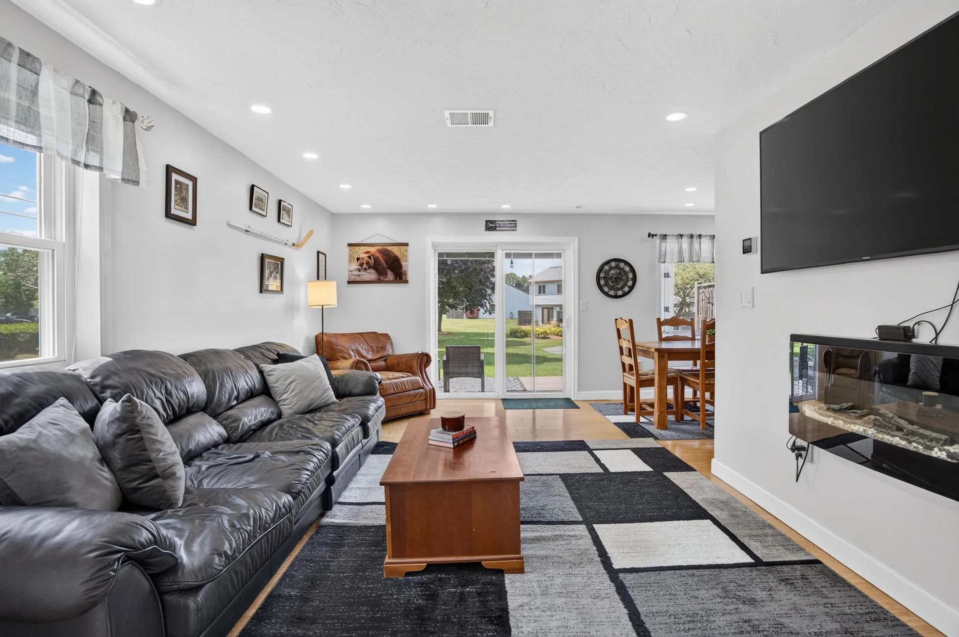 264 Stonebridge Drive Nashua NH 03063