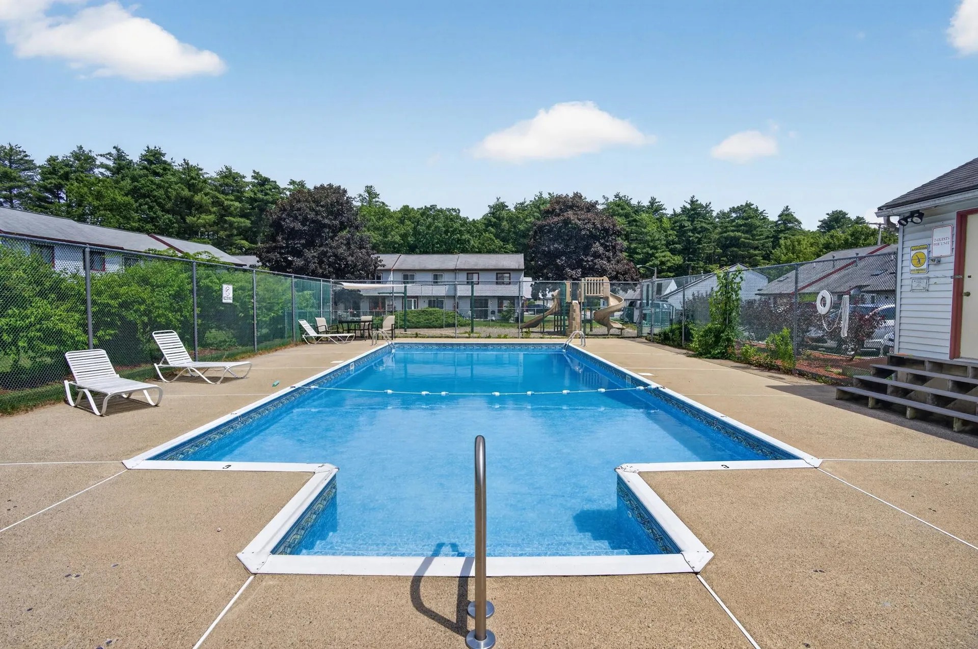 264 Stonebridge Drive Nashua NH 03063