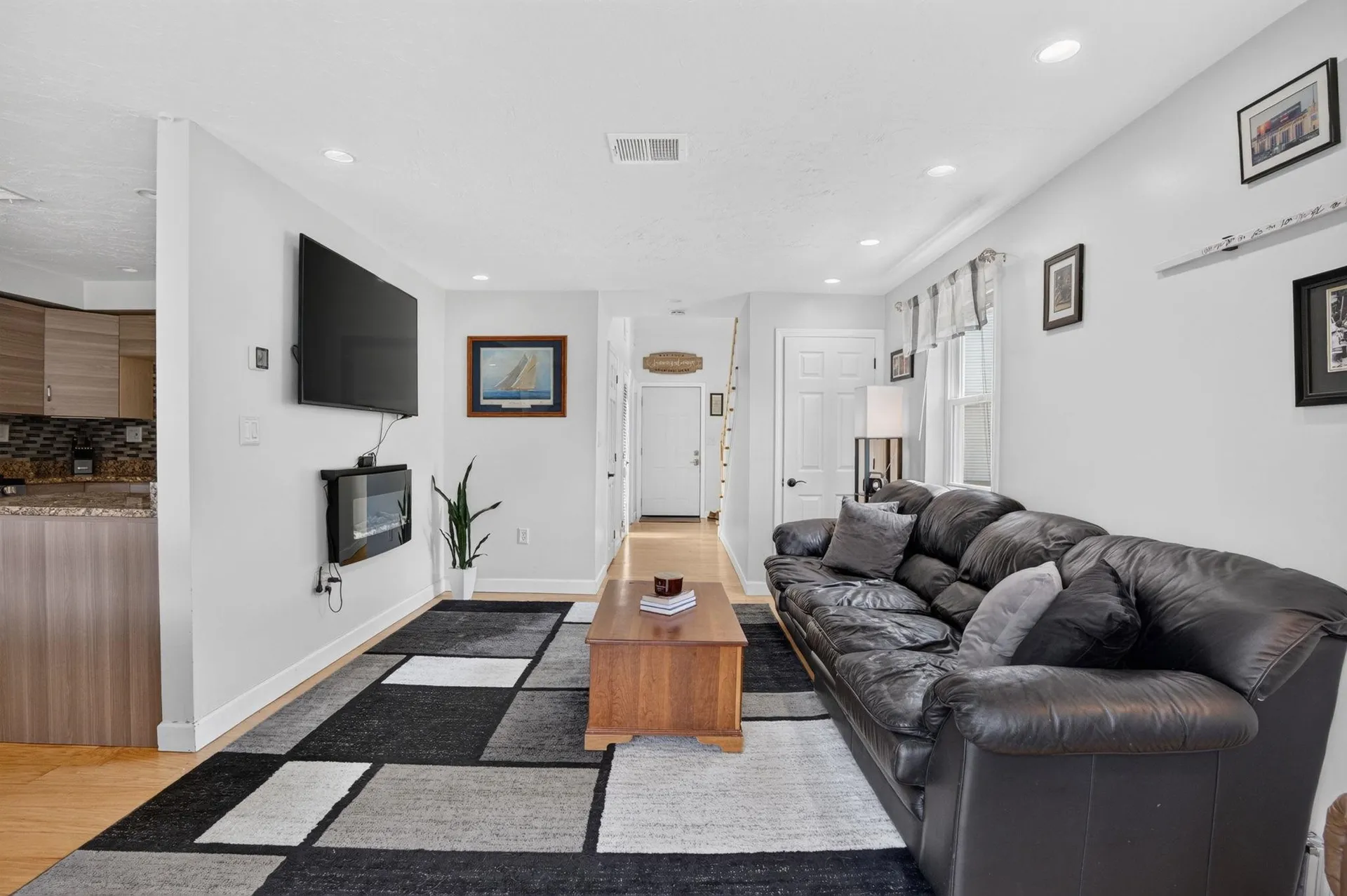 264 Stonebridge Drive Nashua NH 03063