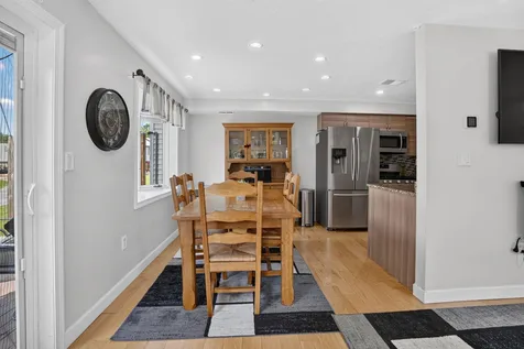 264 Stonebridge Drive Nashua NH 03063
