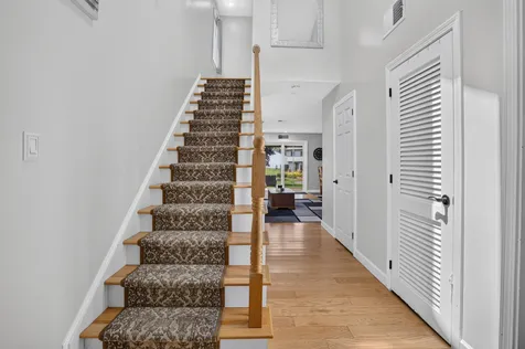 264 Stonebridge Drive Nashua NH 03063