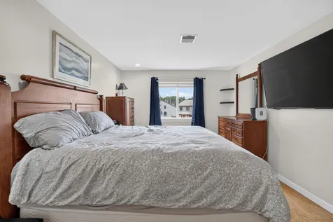 264 Stonebridge Drive Nashua NH 03063
