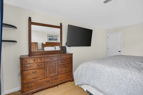 264 Stonebridge Drive Nashua NH 03063