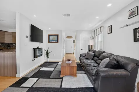 264 Stonebridge Drive Nashua NH 03063