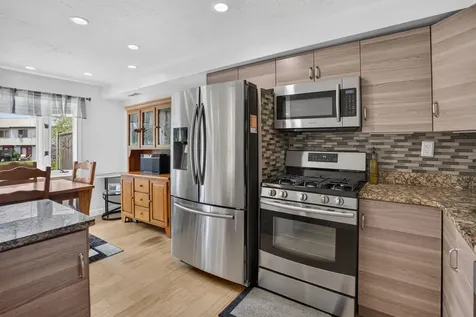 264 Stonebridge Drive Nashua NH 03063