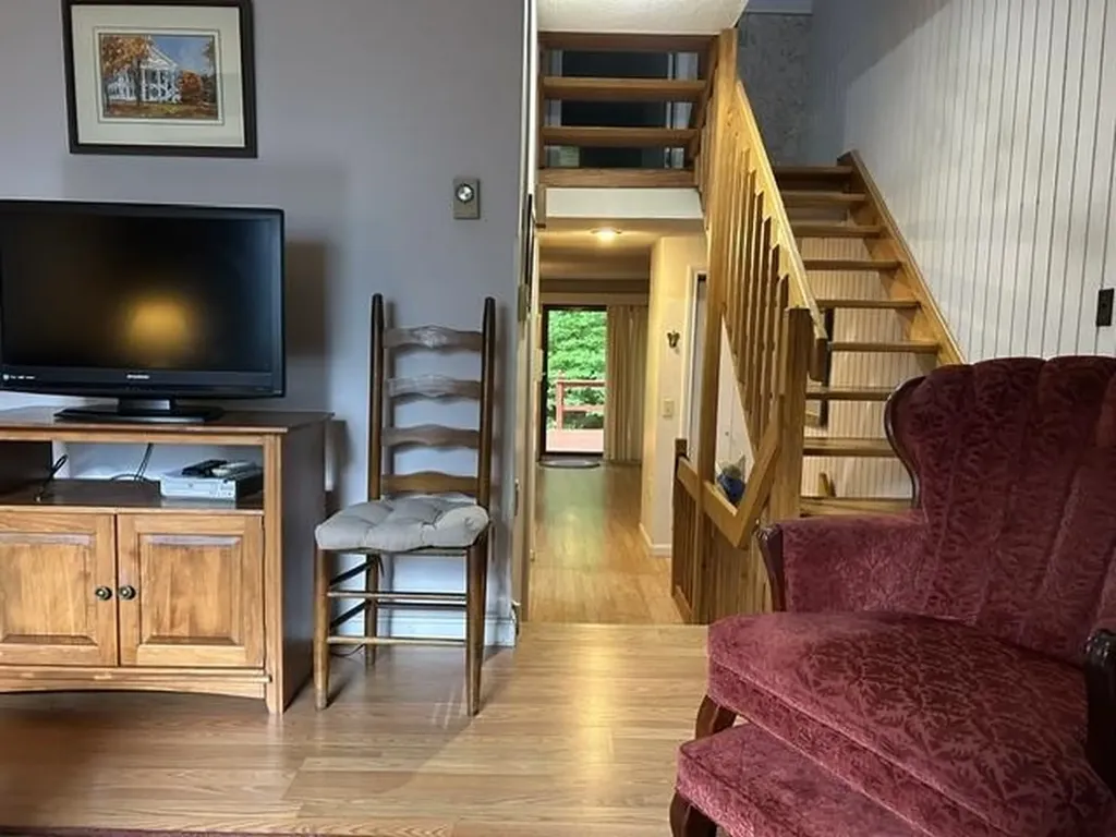 11 Evergreen Lane Brattleboro VT 05301